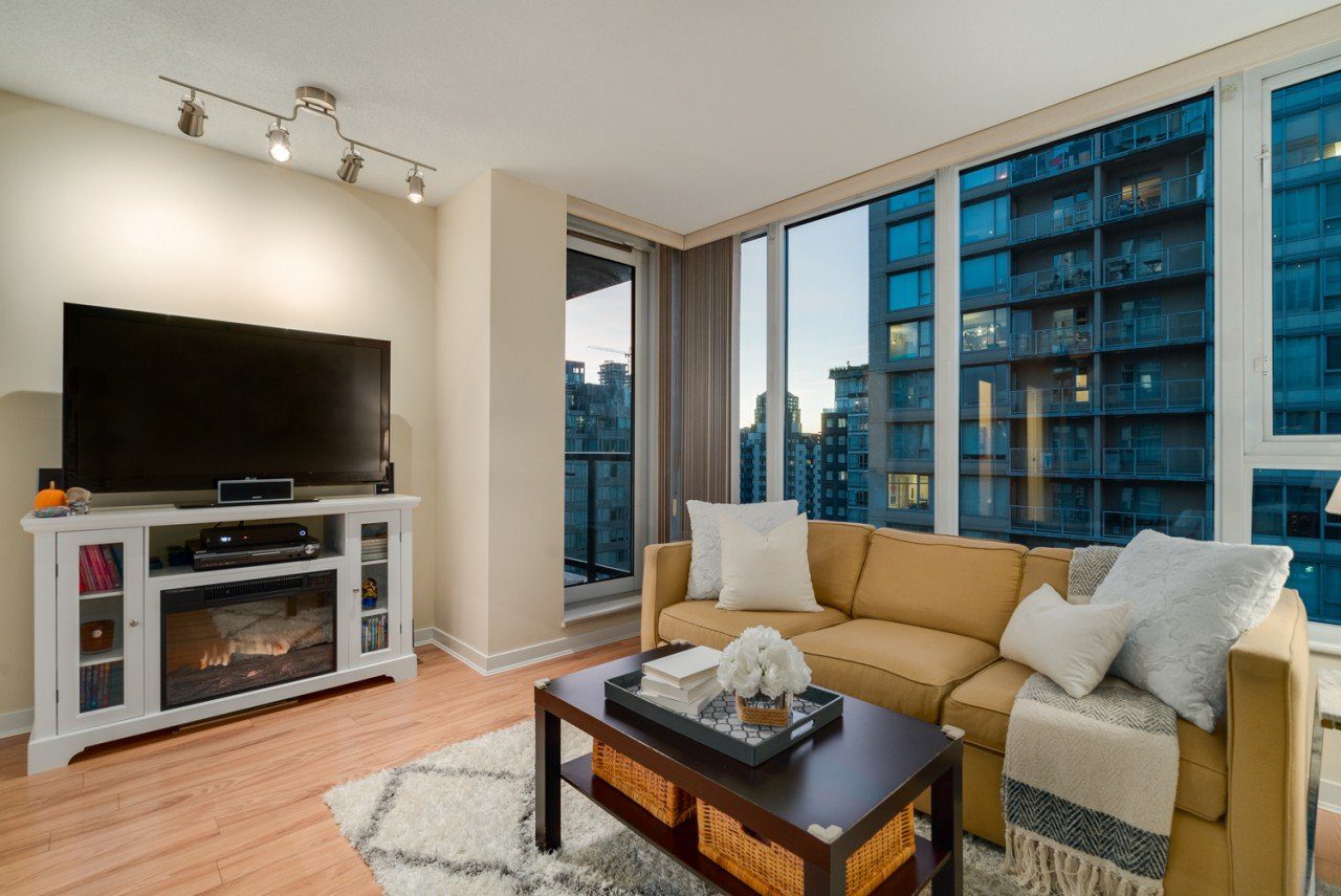 #1701 – 1010 Richards Street, Yaletown