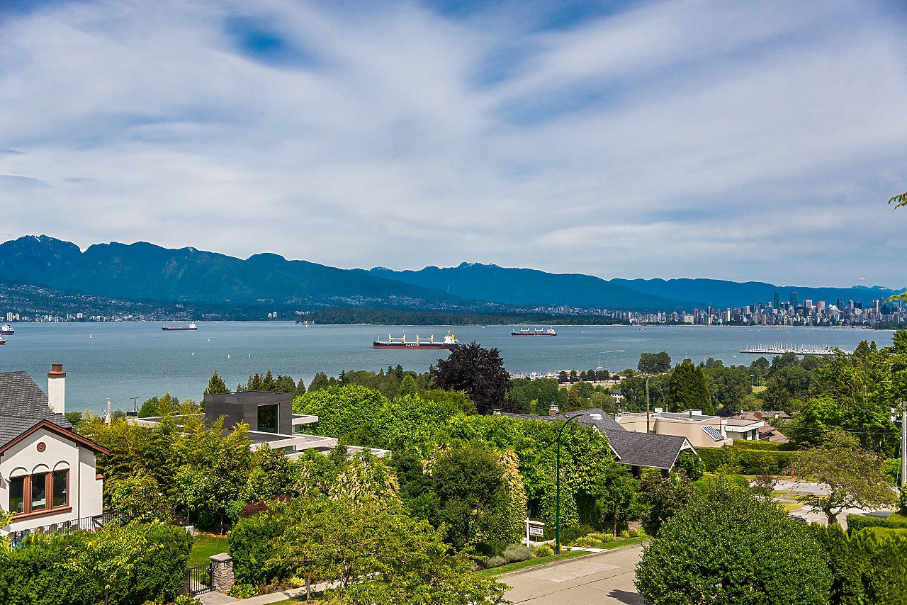 4646 West 3RD Avenue | Point Grey, Vancouver – Spectacular Views