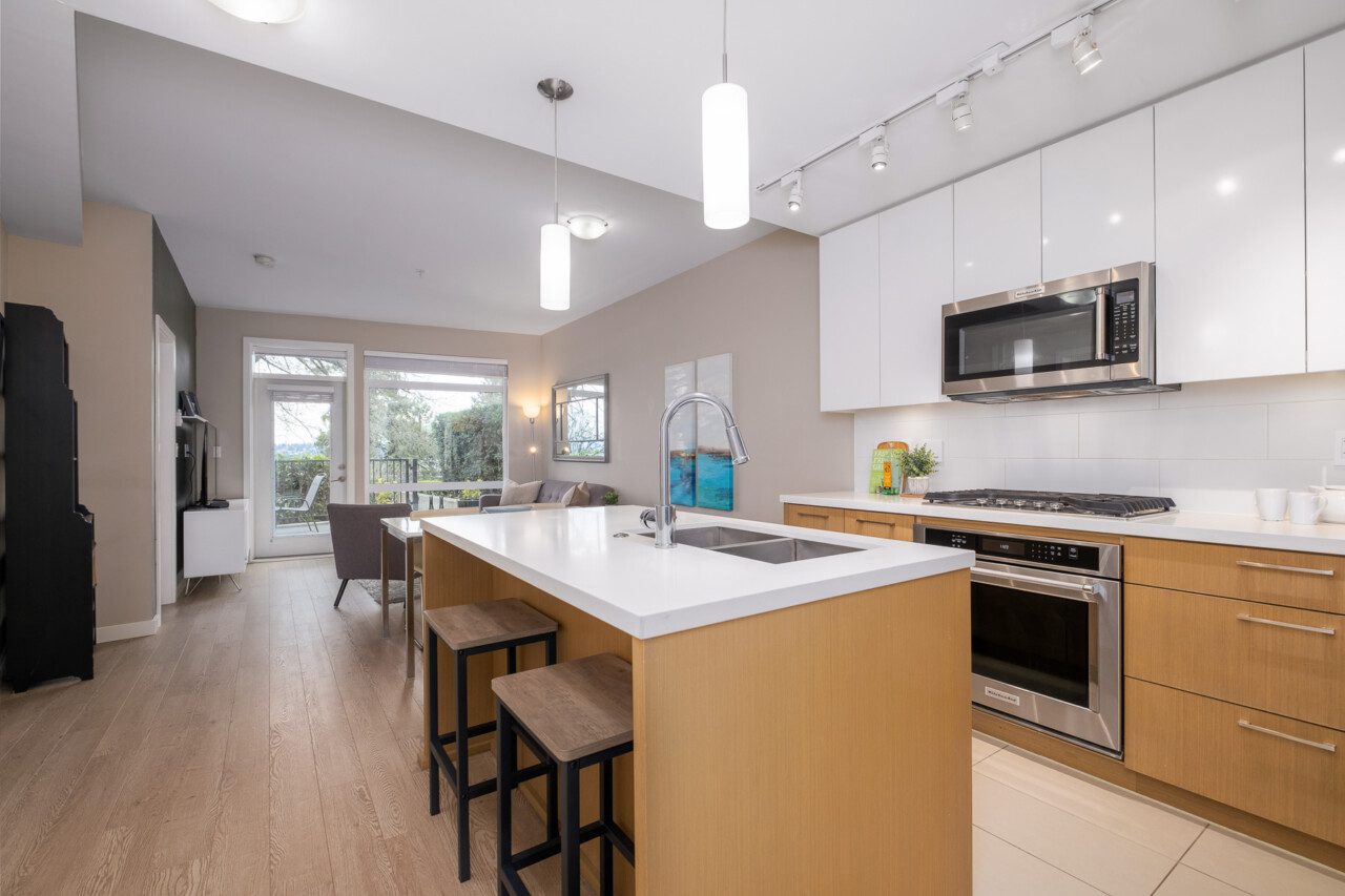 125 22 E Royal Avenue | Leo Wilk Vancouver Real Estate